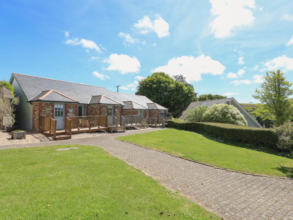 Keepers Lodge, Hillfield Village Dartmouth Bagian luar foto