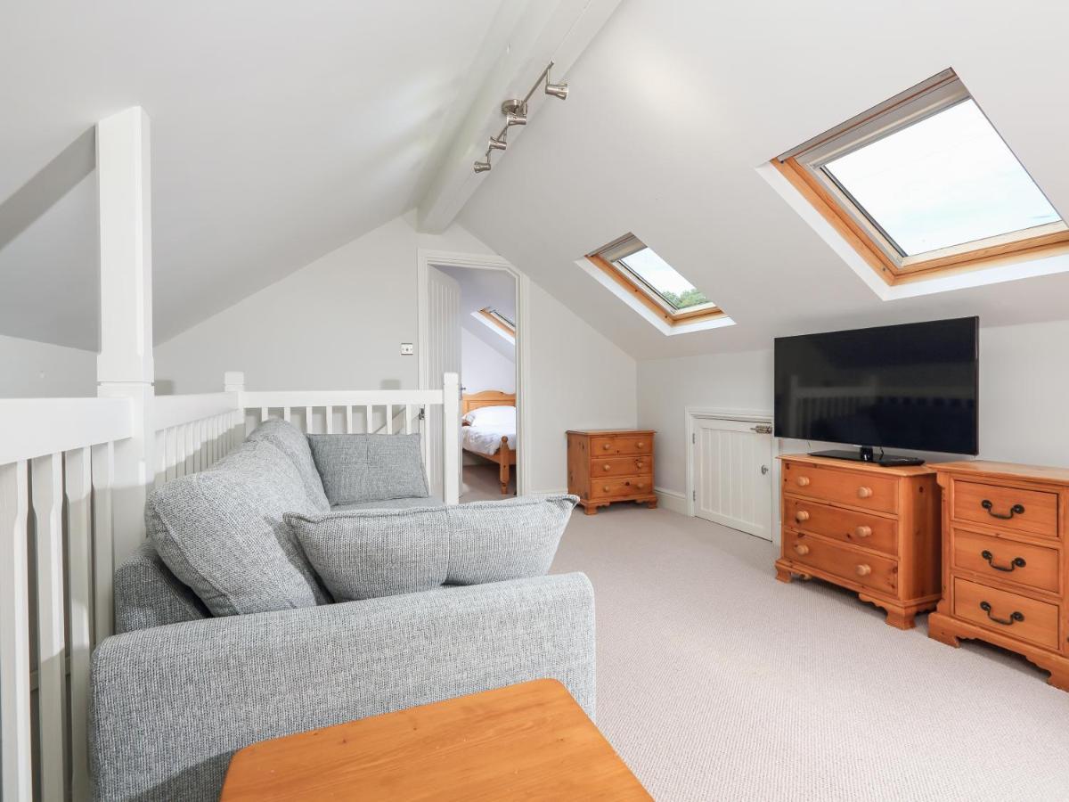 Keepers Lodge, Hillfield Village Dartmouth Bagian luar foto